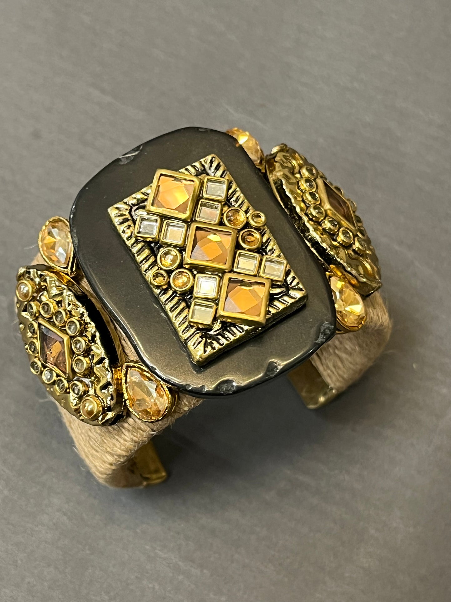 Black Aiget Cuff
