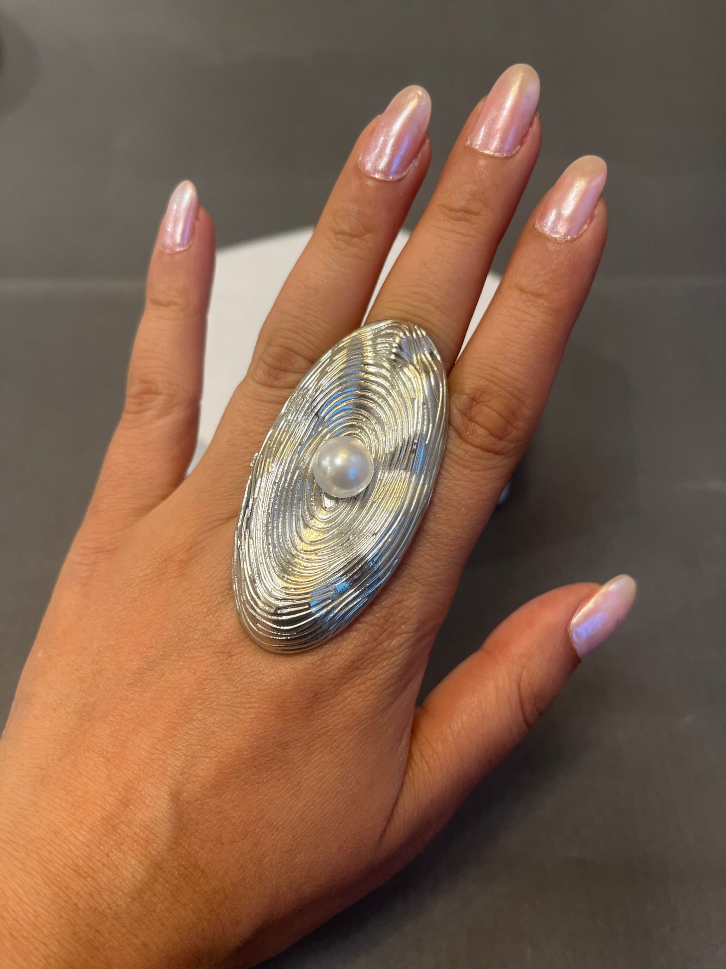 Oval silver ring