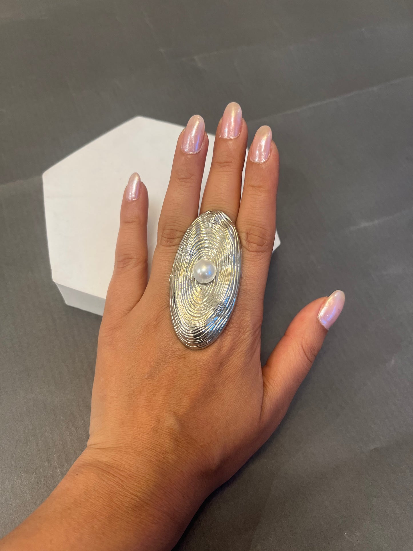 Oval silver ring