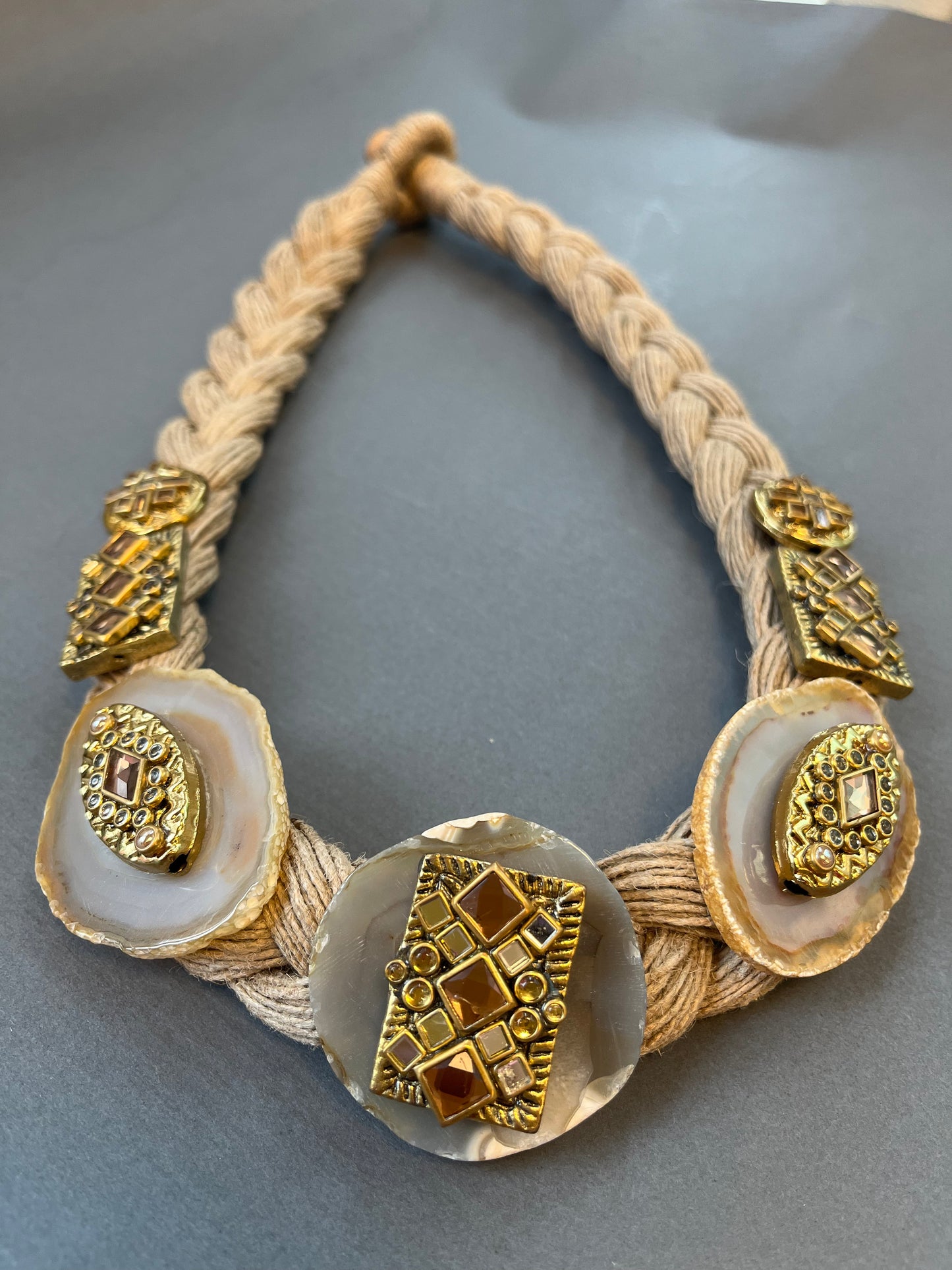 Aiget Baige Jute Necklace
