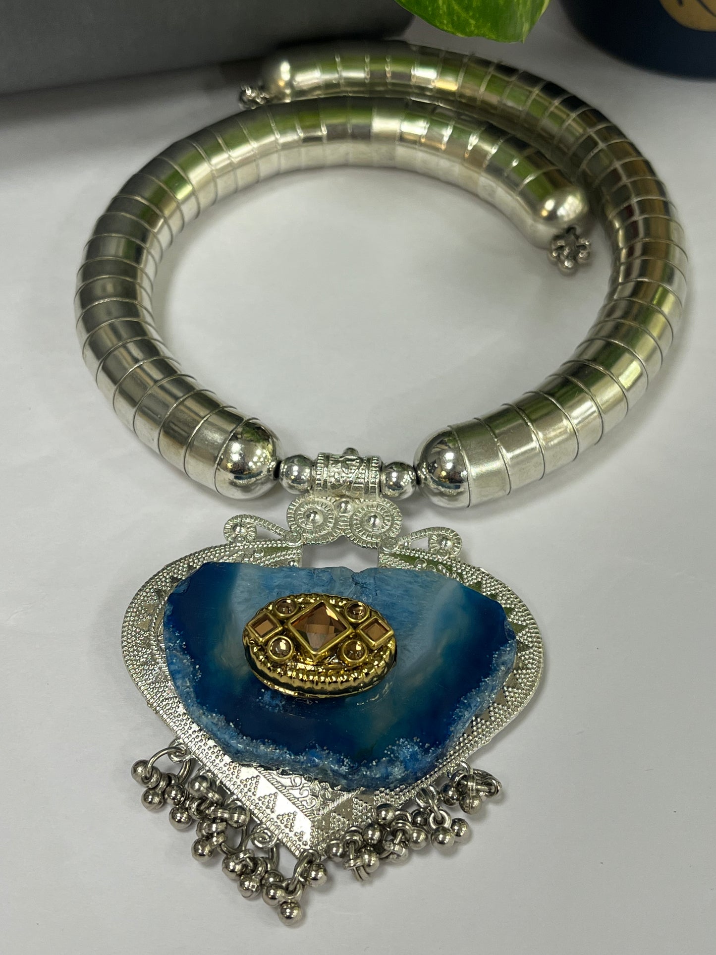 Blue Aiget stone silver hasli