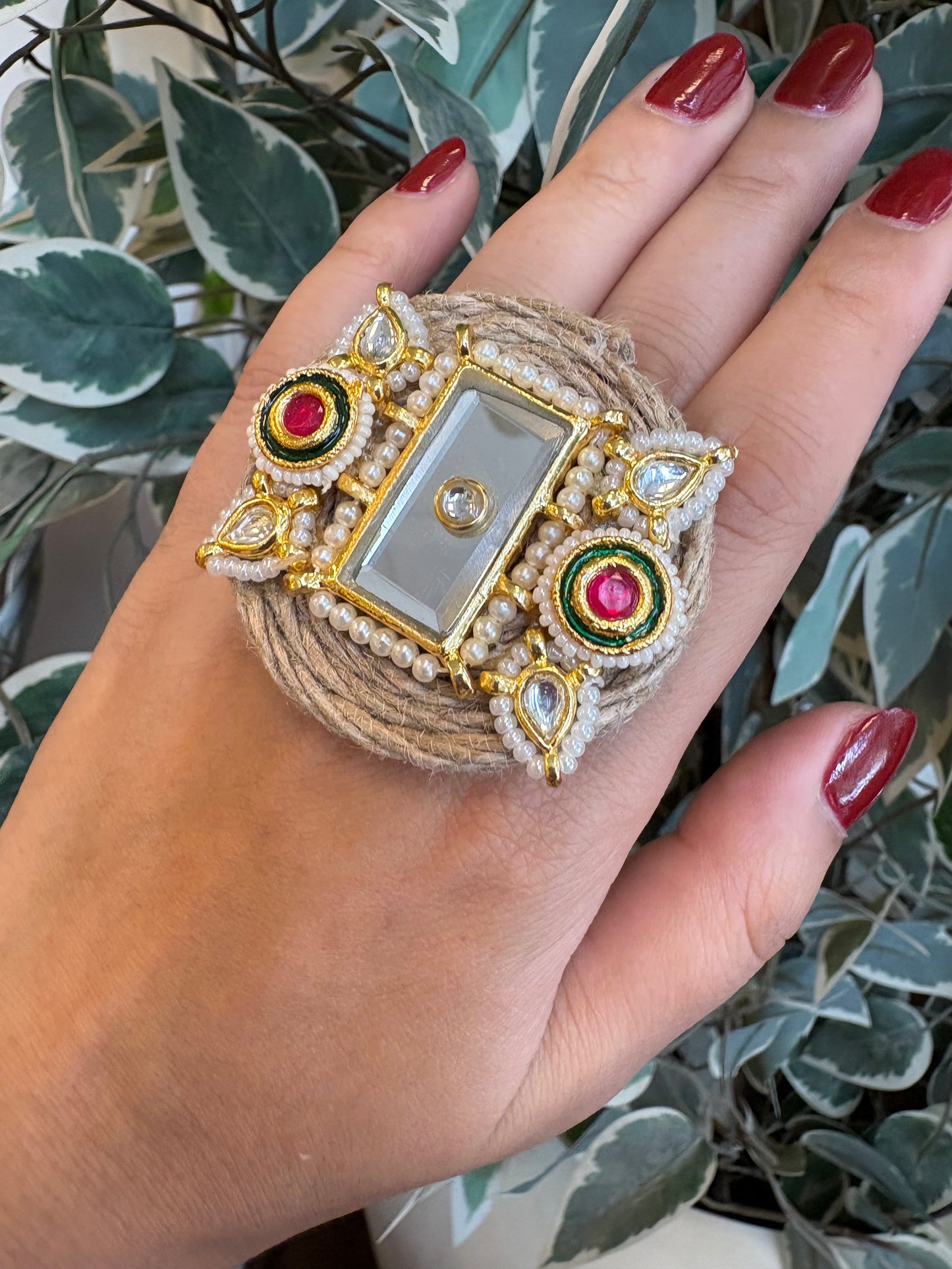 Mirror jute ring