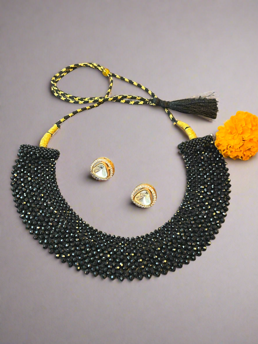 Black chique choker set