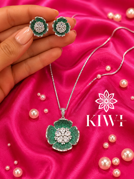 Green pendant set