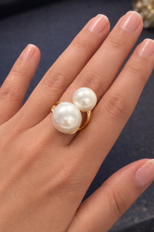 Double pearl ring