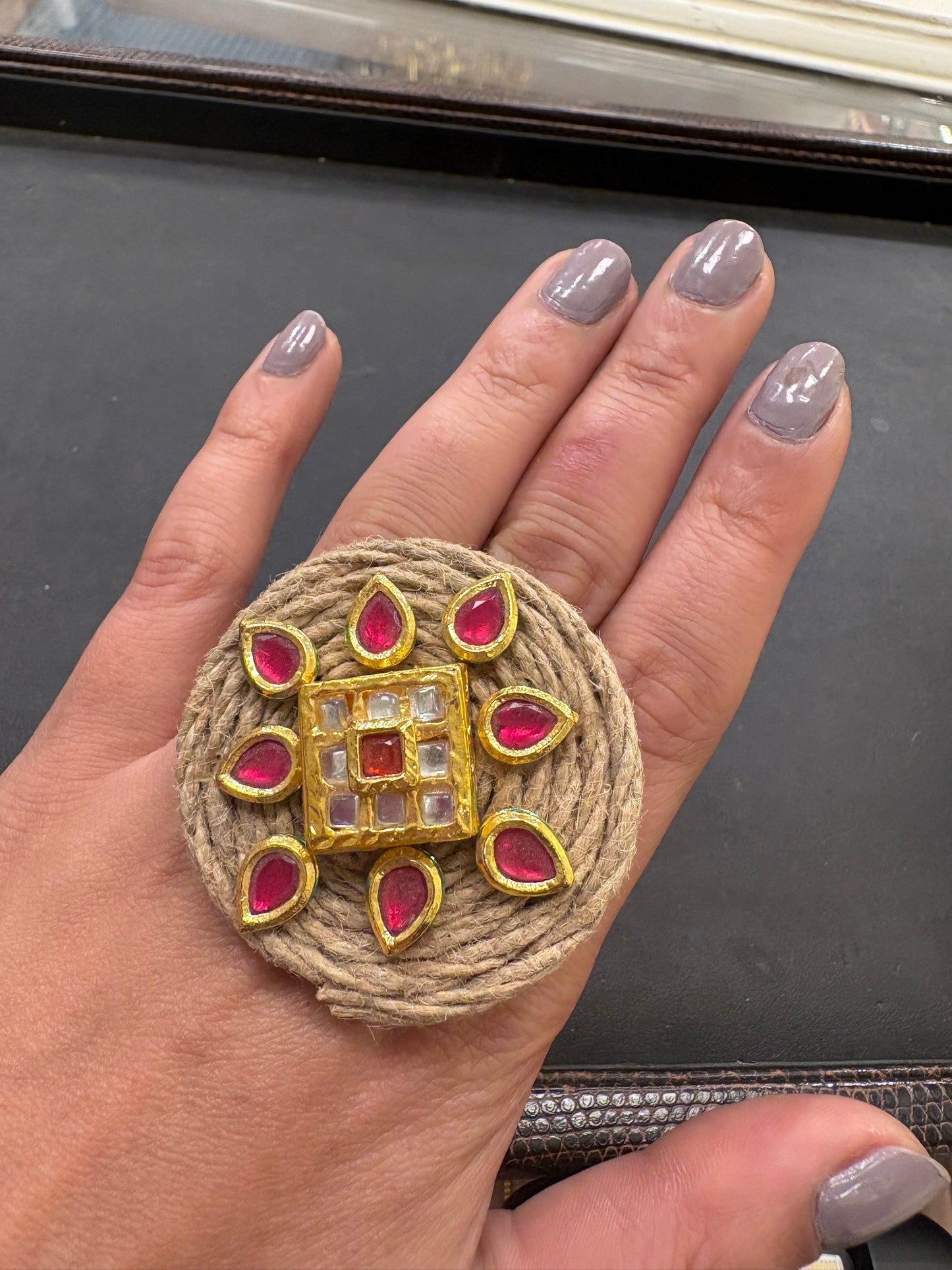Red kundan Jute ring
