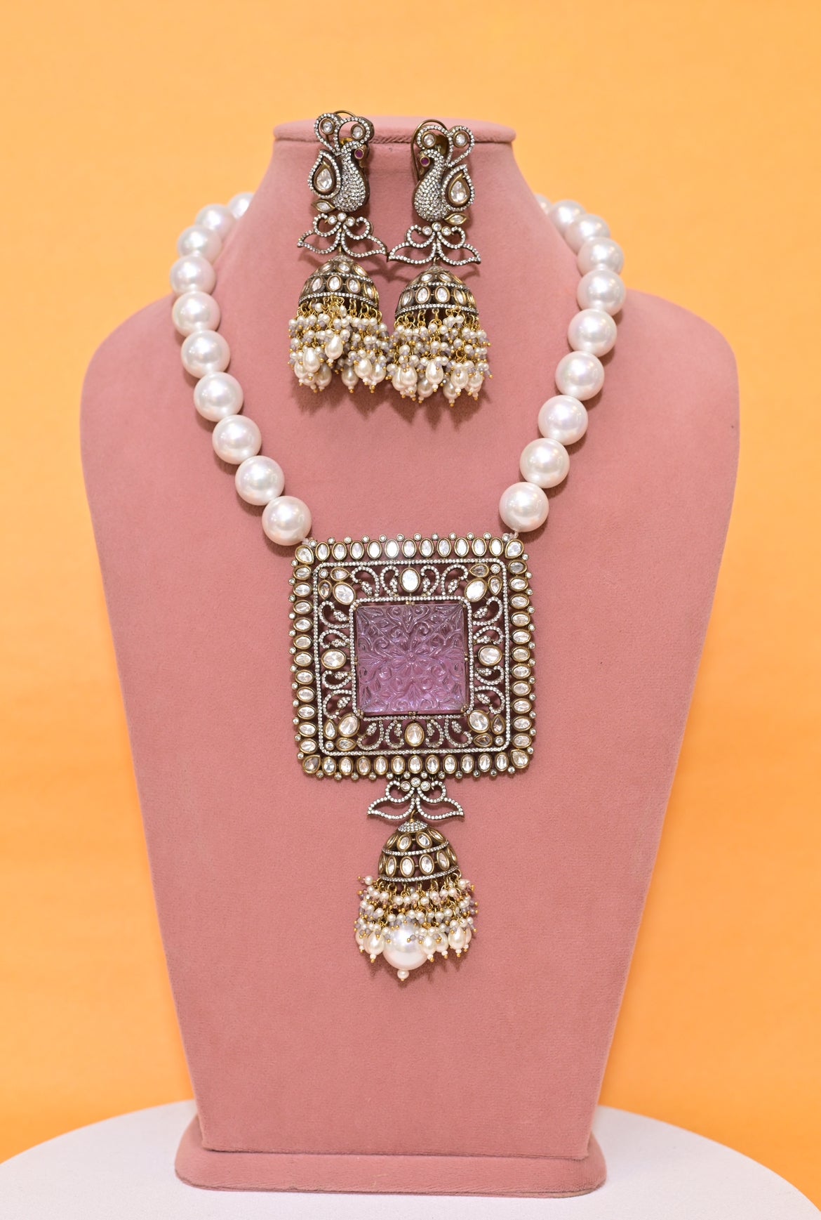 Bold amethyst pearl set