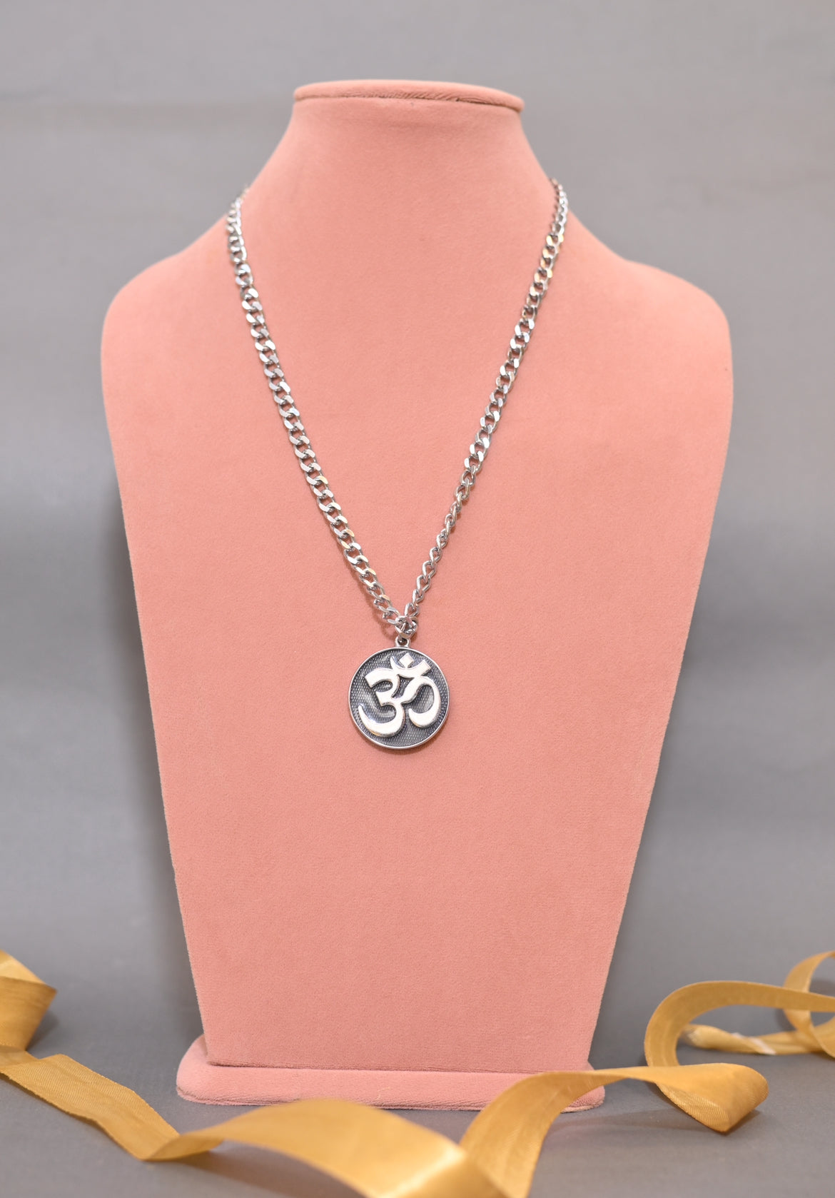 Oxidised Om pendant with long chain