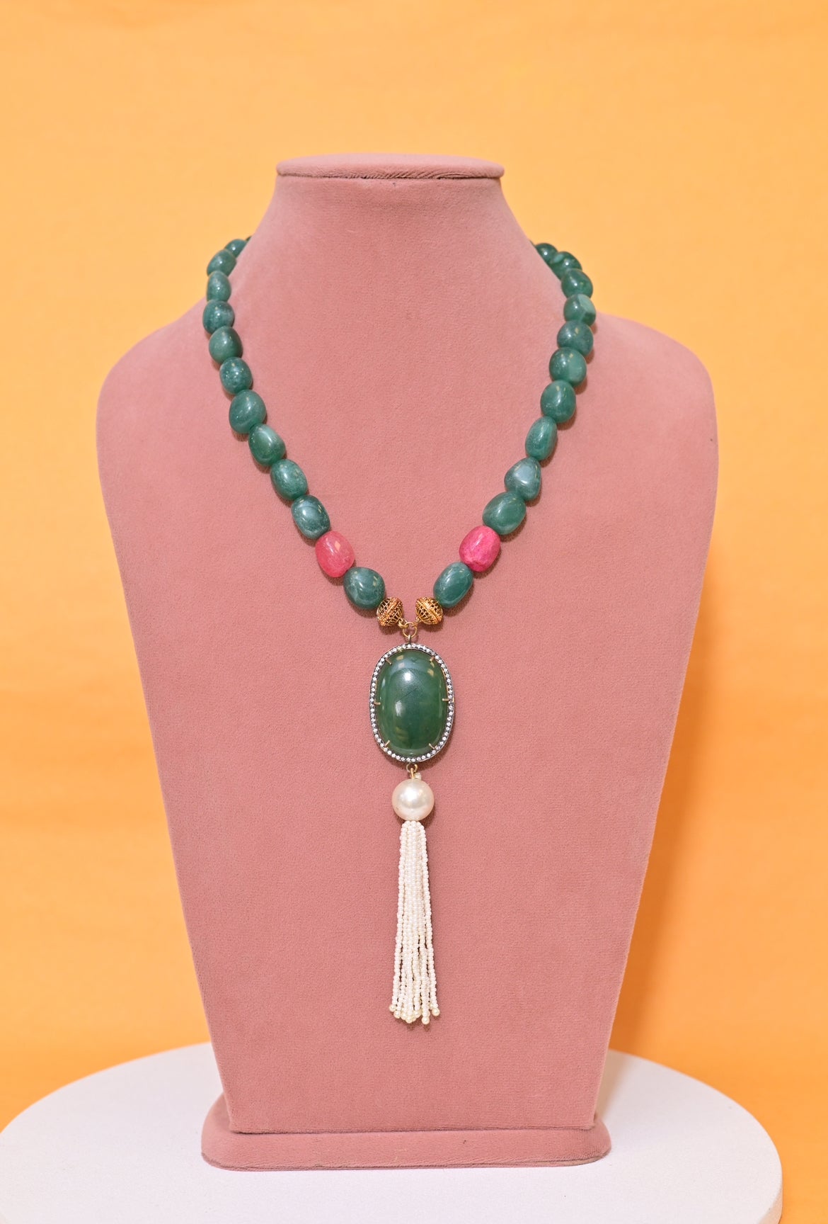 Oval green statement necklace