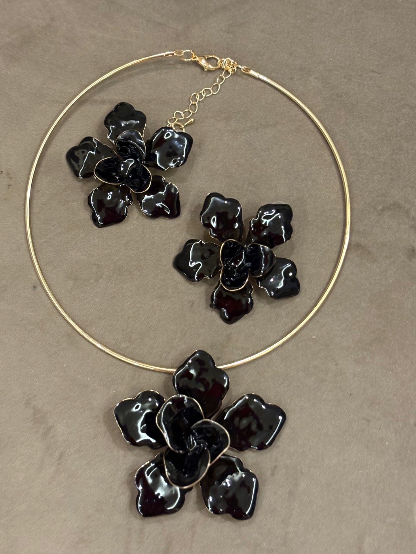 Black Enamel Floral Set