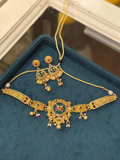 Temple Choker Set