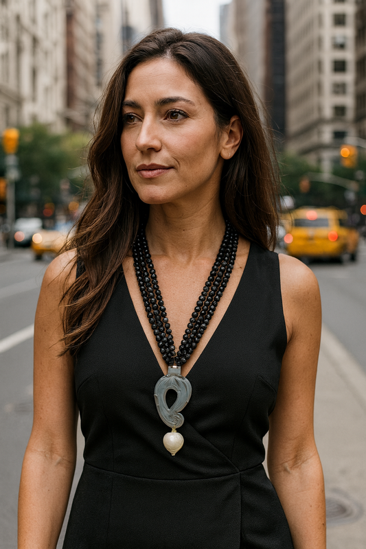 Stylish Carving Necklace