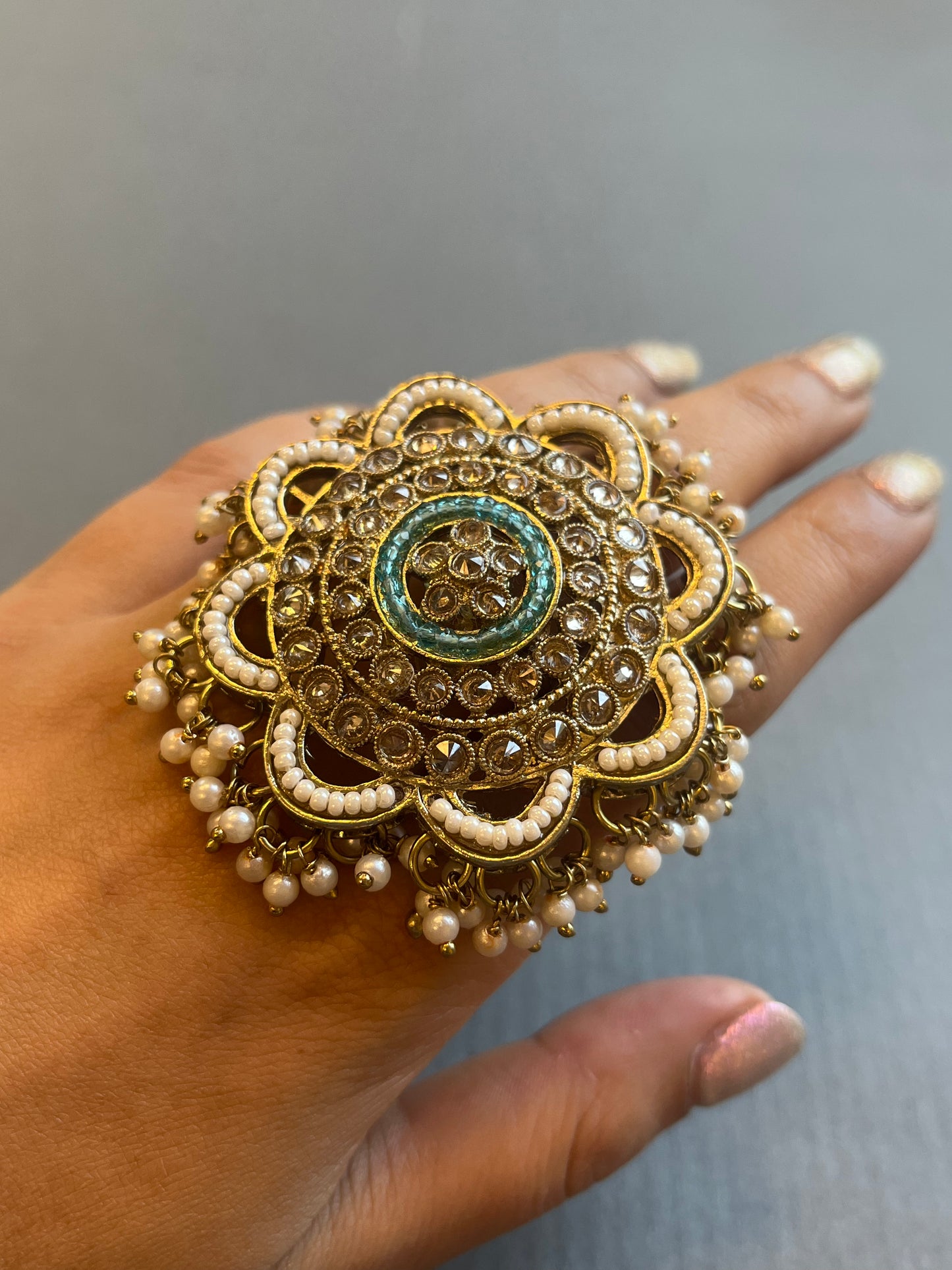 Stylish antique look ring