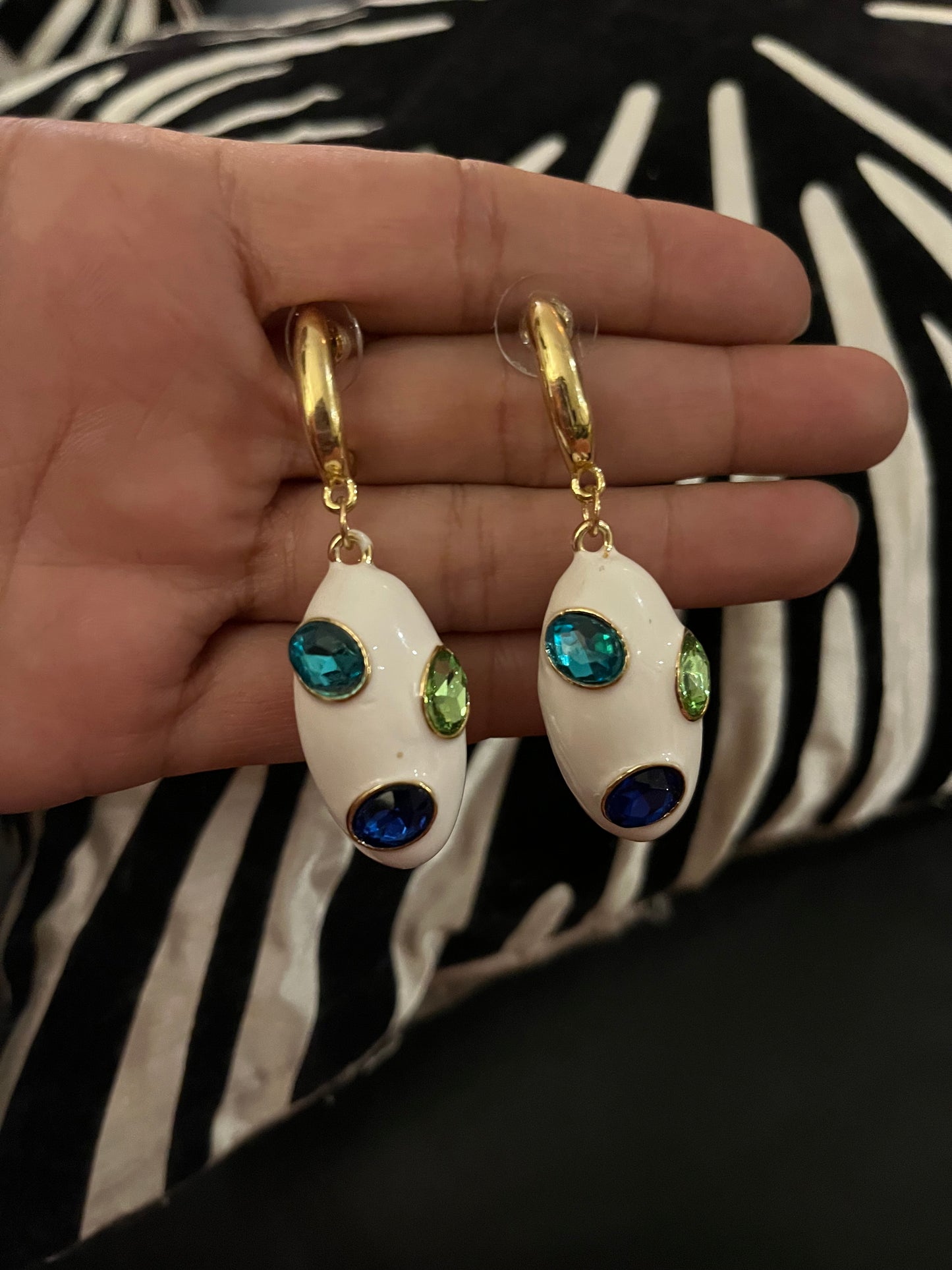 White enamel fashion earrings