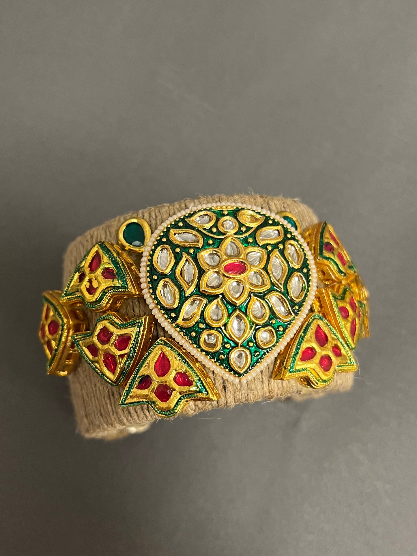 Kundan handcuff