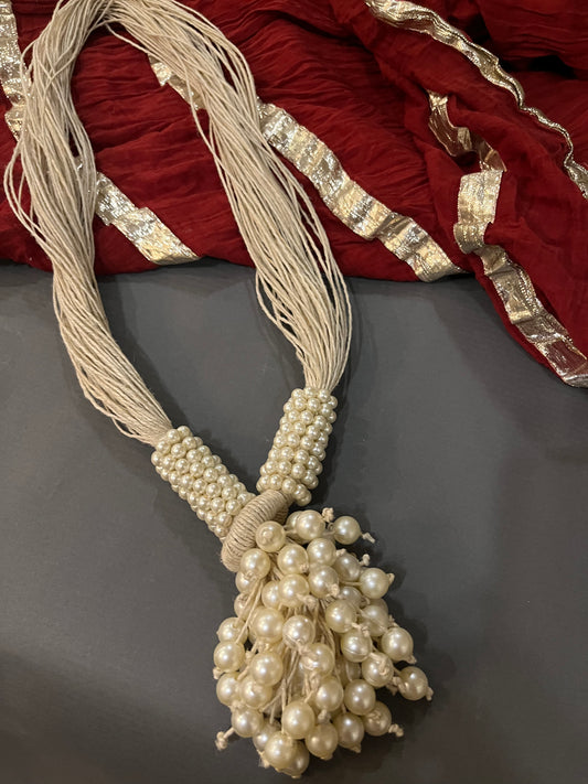 White jute necklace