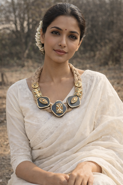 Aiget Black Jute Necklace