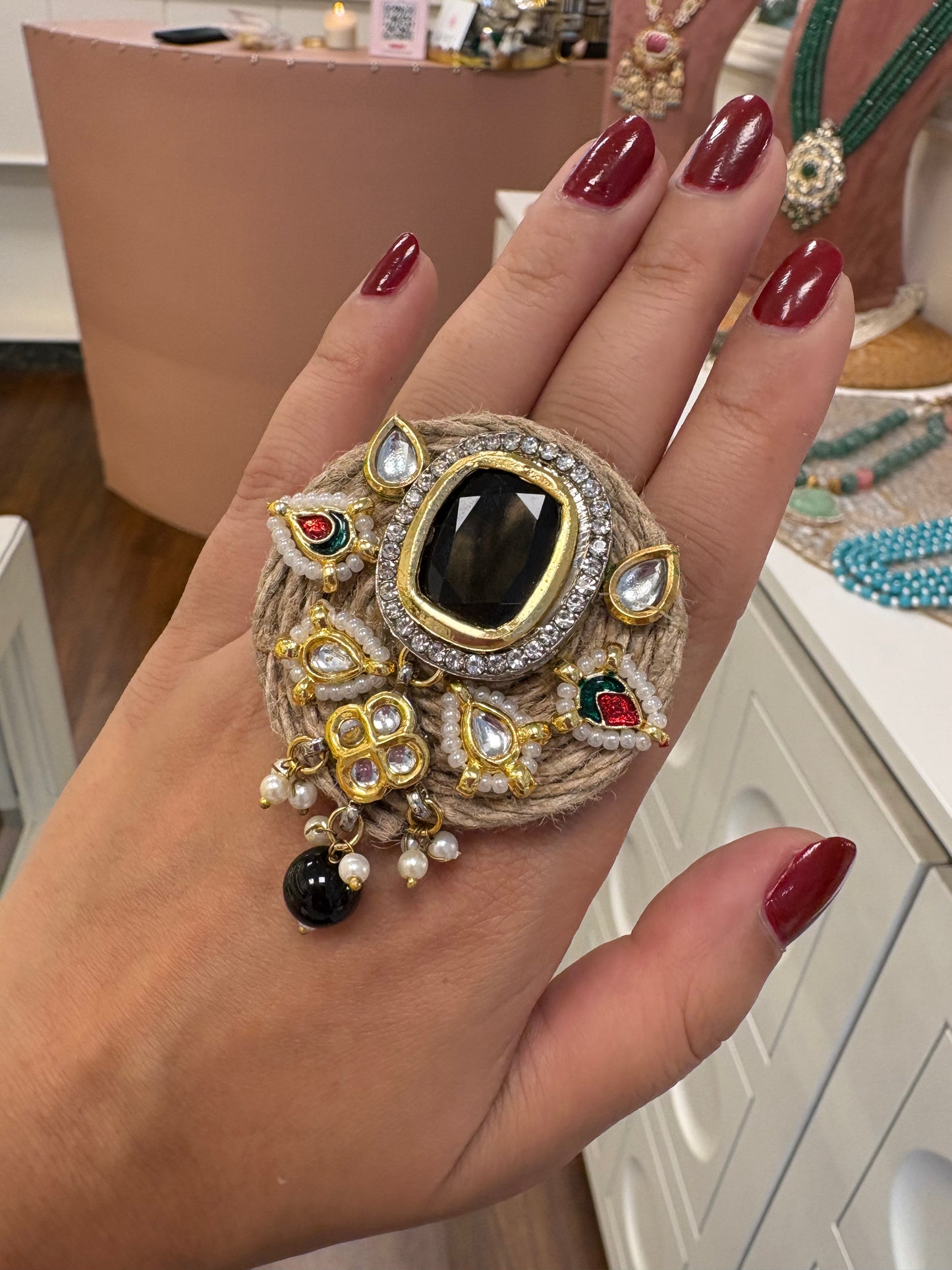 Black stone Jute ring