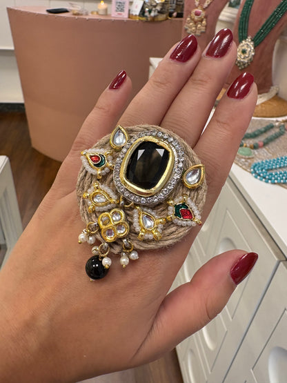 Black stone Jute ring