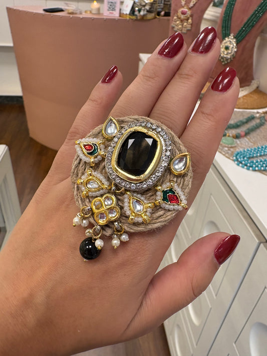 Black stone Jute ring