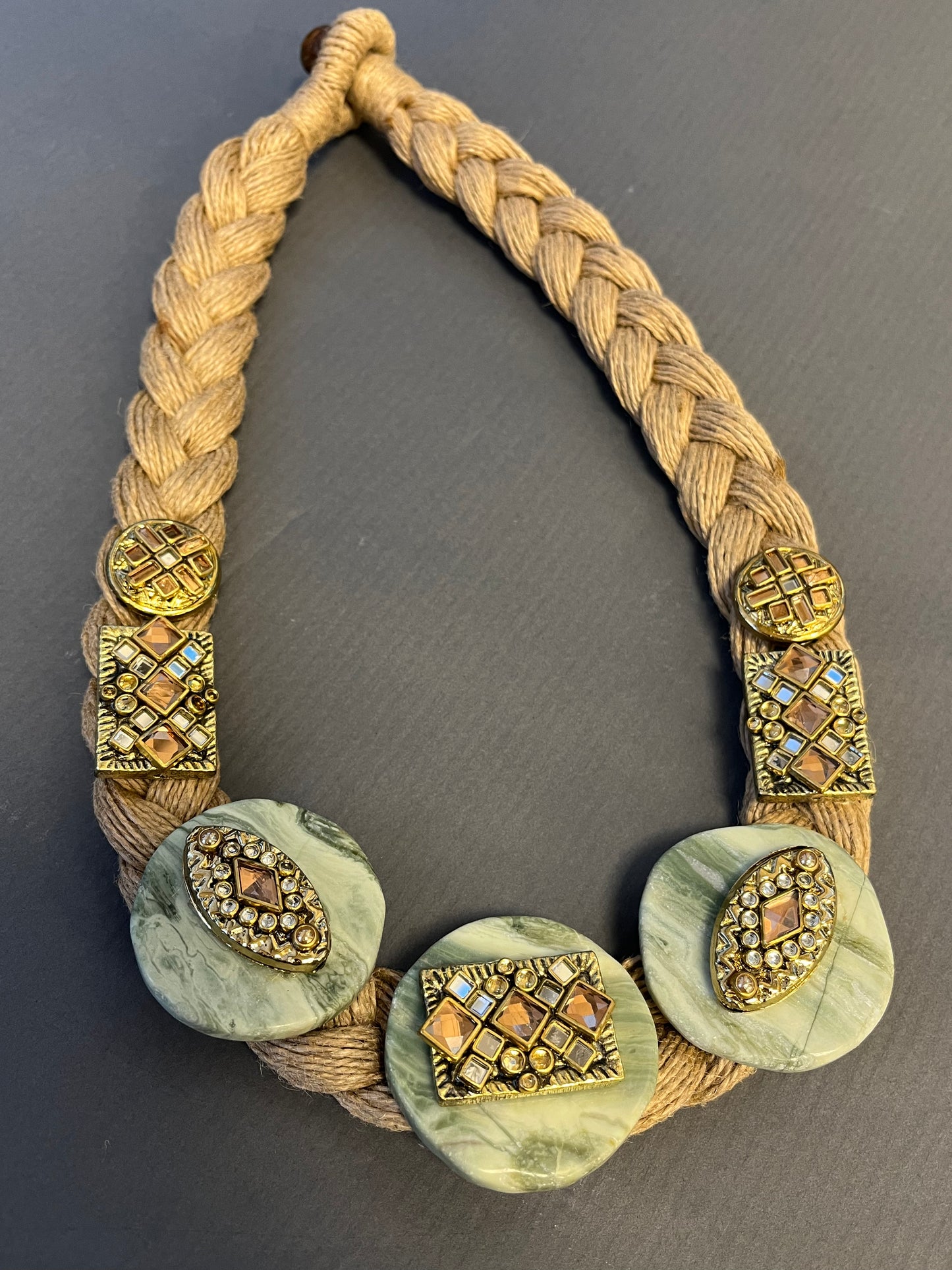 Aiget green stone necklace