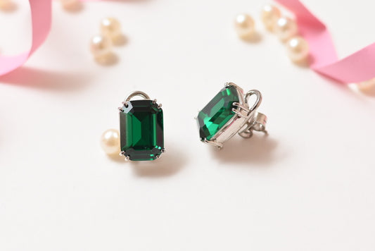 Stunning green Swarovski Stud Earrings - Kiwibymusskan