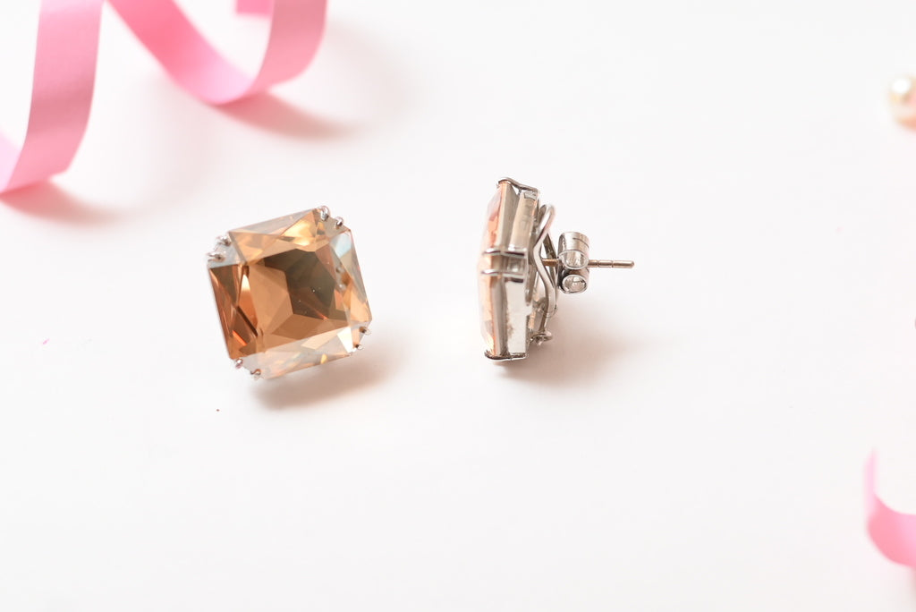 Sparkle with Swarovski: Elevate Your Style with Our Stunning Swaroski Earrings - Kiwibymusskan