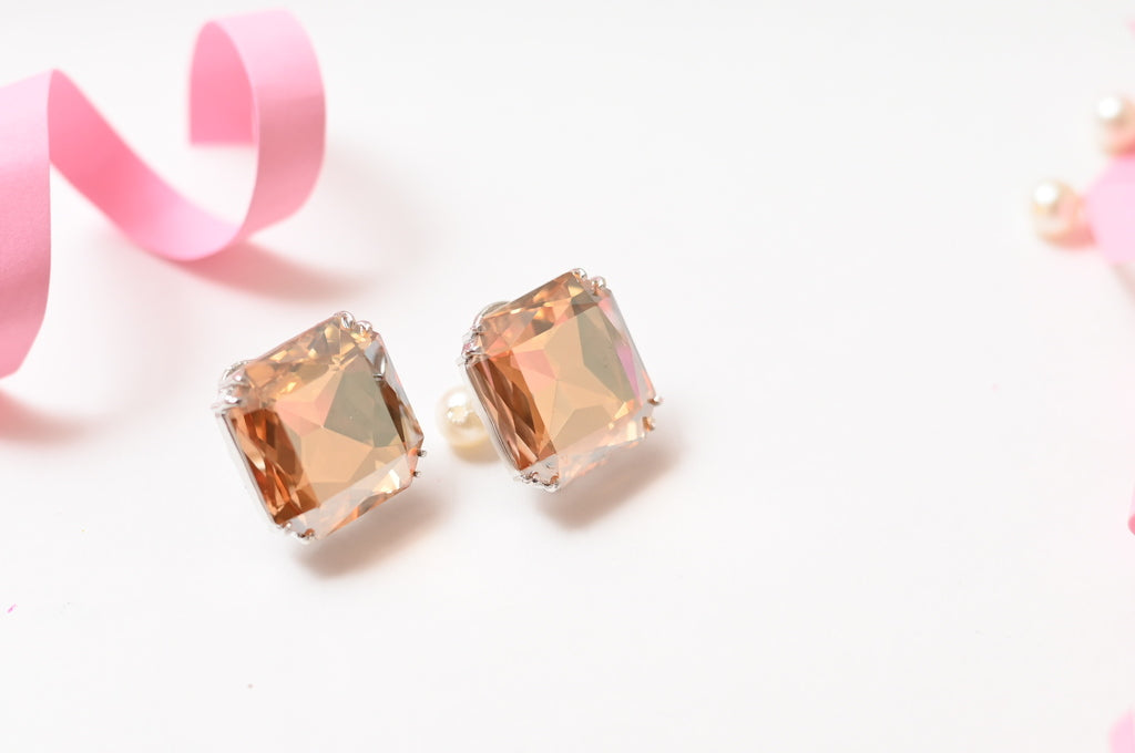 Sparkle with Swarovski: Elevate Your Style with Our Stunning Swaroski Earrings - Kiwibymusskan